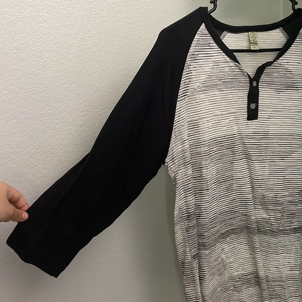 Alternative Earth Raglan Henley Button Down - Picture 3 of 4